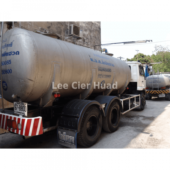 น้ำกลั่นแบบรถ 10 ล้อ บรรจุ 12,000 ลิตร น้ำกลั่นสำหรับห้องทดลอง 