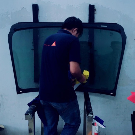 ร้านซ่อมกระจกรถยนต์ ปทุมธานี ร้านซ่อมกระจกรถยนต์ ปทุมธานี 