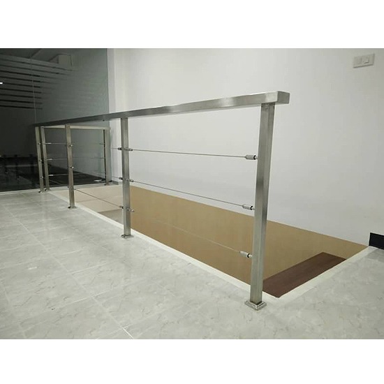 ราวกันตกสแตนเลส ประตูอัลลอย  เสาสแตนเลส  ประตู  ประตูสแตนเลส  แบบรั้วบ้าน  รั้วบ้าน  แบบรั้วบ้านสวยสวย  รั้วเหล็กบ้าน  ประตูรีโมทอัตโนมัติ  หน้าต่างประตู 