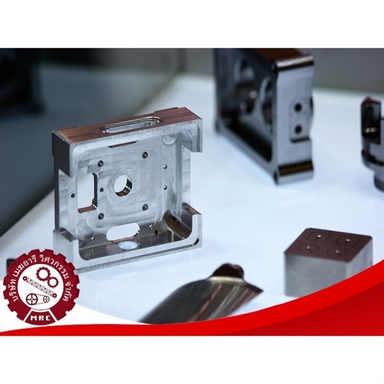 รับงานมิลลิ่ง CNC ด้วยเครื่องกัดมิลลิ่งขนาดใหญ่  รับงานมิลลิ่ง CNC ด้วยเครื่องกัดมิลลิ่งขนาดใหญ่ 