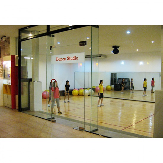 dance studio dance studio  dance  ฟิตเนส  ศูนย์ออกกำลังกาย  ศูนย์ออกกำลังกายครบวงจร  สปอร์ตคลับ  สระว่ายน้ำ  fitness 