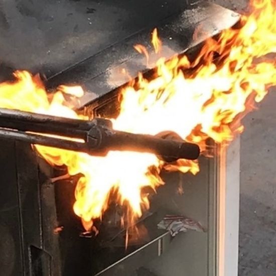 ทำลายเครื่องมือแพทย์