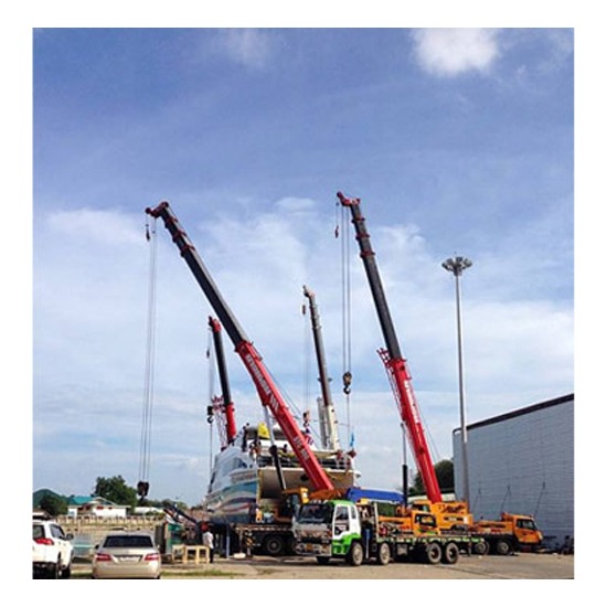 รถบรรทุกติดเครน  รถบรรทุกติดเครน 