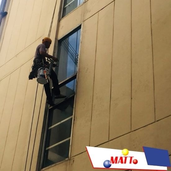 โรยตัวซ่อมรอยร้าวอาคาร