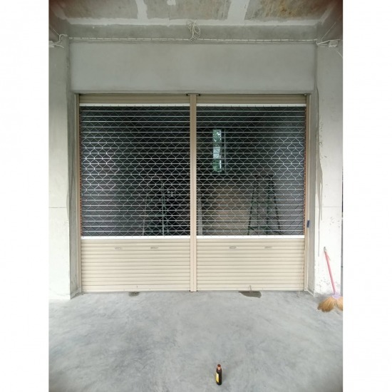 งานติดตั้งประตูม้วน แบบมีโปร่ง รับสั่งตัดงานประตู  ประตูม้วน  ประตูยืด  ติดตั้งประตูอัตโนมัติ 