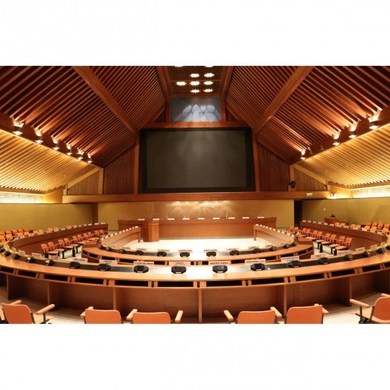 Accepting design of large meeting rooms Accepting design of large meeting rooms 