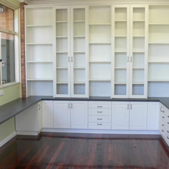 ห้องทำงาน เฟอร์นิเจอร์บิวอินท์ ตกแต่งภายใน กระจกอลูมิเนียม เฟอร์นิเจอร์  ออกแบบ  ตกแต่งภายใน  งานกระจก  เฟอร์นิเจอร์บิวอินท์  เฟรมอลูมิเนียม  บิวอินท์  ตกแต่งภายในเฟอร์นิเจอร์  ประตูกระจก  กระจกบานเลื่อน  ออกแบบภายใน  built in  รับตกแต่งภายใน  รับเหมาตกแต่งภายใน  กระจกอลูมิเนียม  หน้าต่างอลูมิเนียม  ประตูอลูมิเนียม  บิวท์อิน  interior 