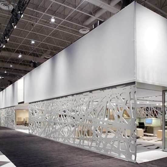 ฉลุลายผนัง ฉลุลายผนัง 