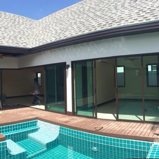 ติดตั้งกระจก กระจก  อลูมิเนียม   ประตู   หน้าต่าง   บานเลื่อน   บานสวิง   บานแขวน   บานกระทุ้ง   บานเฟี้ยม   บานเขี้ยม   ประตูอัตโนมัติ   กระจกนิรภัย   กระจกแทมเปอ  ร์ กระจกเงา   กระจกสี 