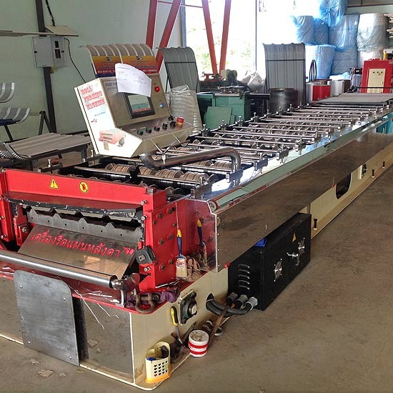 เครื่องรีดแผ่นหลังคา เครื่องรีดแผ่นหลังคา  เครื่องรีด 