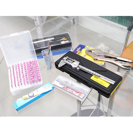 เครื่องฉีดพลาสติก เครื่องฉีดพลาสติก   เครื่องฉีด   ติดตั้งเครื่องฉีด   เครื่องคลูลิ่ง   เครื่องอบเม็ดพลาสติก   เครื่องปั้มลมสกรู   เครื่องซีล   อะไหล่เครื่องจักร 