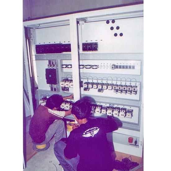 ติดตั้งระบบไฟฟ้า ระบบไฟฟ้าอาคาร ระบบไฟฟ้าบ้าน โรงงานอุตสาหกรรม จัดทำตู้คอนโทรล ติดตั้งระบบแรงสูงนอกอาคาร รับออกแบบระบบไฟฟ้าโรงงาน ติดตั้งระบบไฟฟ้า ติดตั้งไฟฟ้าโรงงาน ติดตั้งไฟฟ้าในอาคาร ซ่อมแซมระบบไฟฟ้าโรงงาน 