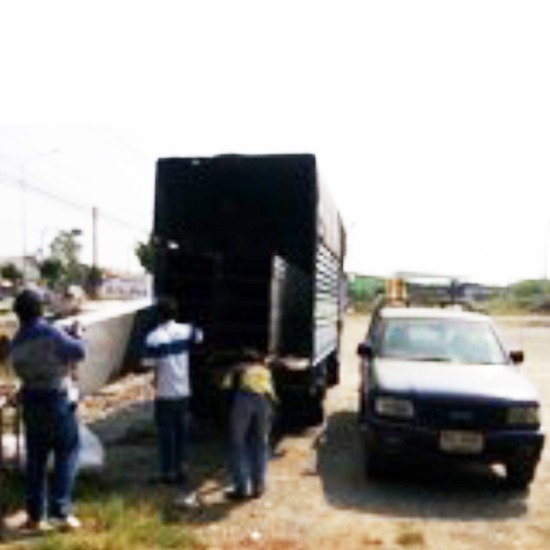 ทีมปฎิบัติงาน รางน้ำ   รางน้ำฝน   รางน้ำฝนสแตนเลส   ราวบันได   หลังคา   โครงหลังคา   ประตูสแตนเลส   ลูกหมุนระบายอากาศ   ราวกันตก   ระเบียงสแตนเลส 