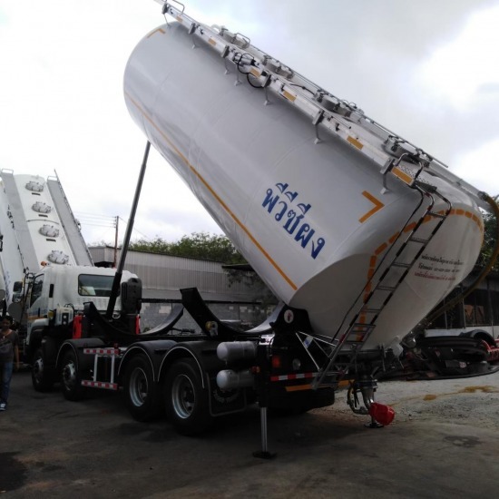 Chemical Truck Assembly Garage Chemical Truck Assembly Garage 