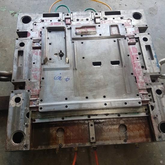 เชื่อมรอยแตก รอยร้าว ชลบุรี เชื่อมรอยแตก รอยร้าว ชลบุรี  เชื่อรอยแตกร้าว 