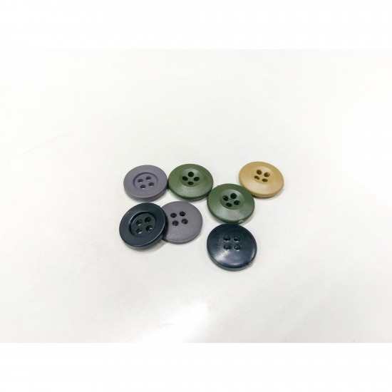 Plastic buttons Plastic buttons 