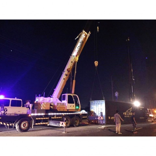 Rent a crane daily, monthly, Chonburi Daily rental of cranes Monthly  monthly crane rental price  crane rental  crane rental price  crane rental price 25 tons Chonburi  rental crane 50 tons 