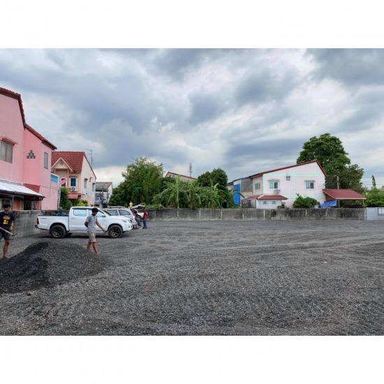 รับปรับหน้าดิน ทำลานจอดรถ รับปรับหน้าดิน ทำลานจอดรถ 