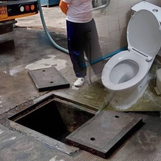 สูบส้วม หาดใหญ่ สูบส้วม หาดใหญ่  สูบส้วมด่วน หาดใหญ่ 