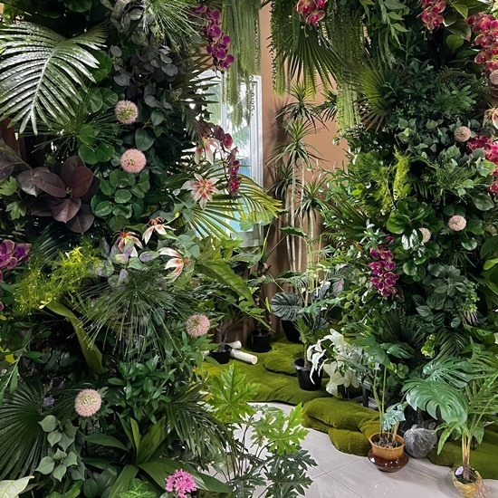 รับออกแบบจัดสวนดอกไม้ปลอม รับออกแบบจัดสวนดอกไม้ปลอม