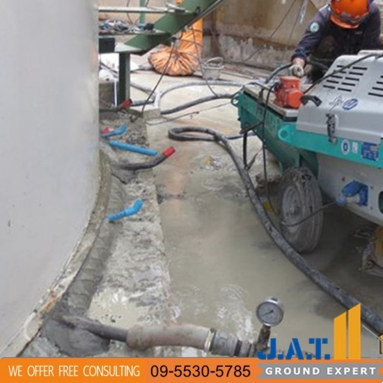 งานเกร้าท์ปิดโพรงใต้ถังเหล็ก