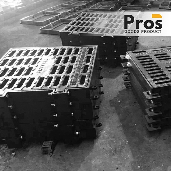 รับออกแบบ ผลิต ฝาท่อแมนโฮล ผลิตฝาท่อเหล็กหล่อ สมุทรปราการ  ฝาท่อระบายน้ำราคา  ฝาท่อระบายน้ำ ขนาด  ฝาท่อระบายน้ำ เหล็ก  ฝาท่อแมนโฮล ราคา  ตะแกรงระบายน้ำ สมุทรปราการ  โรงงานผลิตฝาท่อเหล็กหล่อ สมุทปราการ  ขายปลีก-ขายส่งฝาท่อระบายน้ำเหล็กหล่อ  รับออกแบบผลิตฝาท่อแมนโฮล 