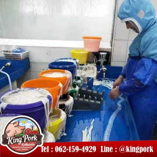 โรงงานผลิตไส้หมูหมักเกลือ จำหน่ายเครื่องอัดไส้กรอกมือหมุน  เครื่องทำไส้กรอก  เครื่องอัดไส้กรอกแบบไฟฟ้า  เครื่องอัดไส้กรอกแบบไฮโดรลิก 