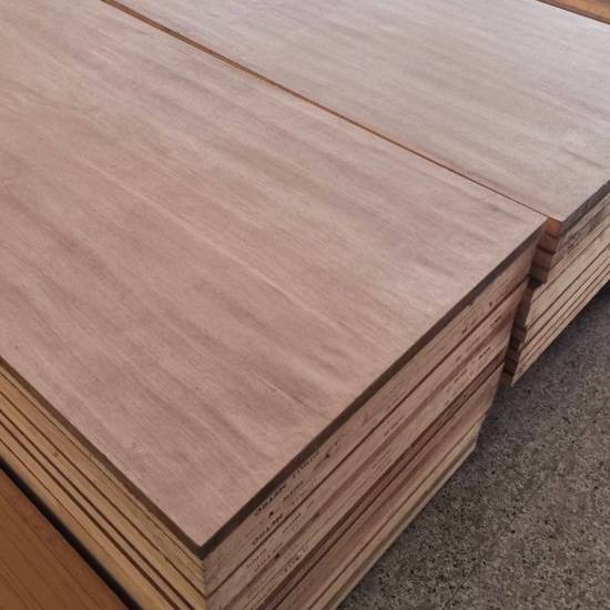 จำหน่ายบานประตูไม้อัดยาง ราคาถูก จำหน่ายบานประตูไม้อัดยาง ราคาถูก 