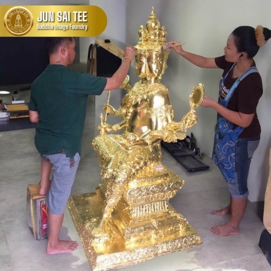 รับปิดทองพระพุทธรูปราคาถูกโดยช่างมืออาชีพ รับปิดทองพระพุทธรูปราคาถูกโดยช่างมืออาชีพ 