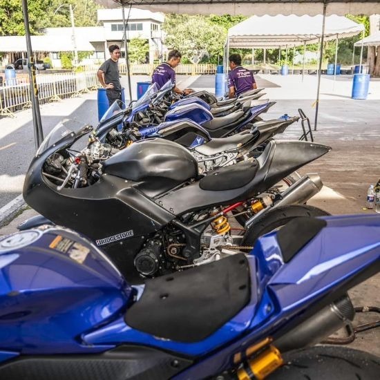 รถมอเตอร์ไซด์แข่งให้เช่าพร้อมทีมงาน รถมอเตอร์ไซด์แข่งให้เช่าพร้อมทีมงาน  ให้เช่ารถมอไซด์แข่ง  ให้เช่ารถสนามสำหรับแข่งขัน 