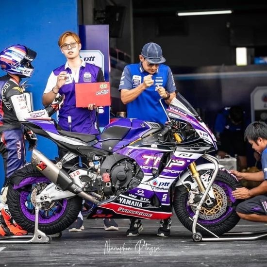 ทีมงานดูแลรถแข่งในประเทศไทย ทีมงานดูแลรถแข่งในประเทศไทย  หาทีมงานดูแลรถแข่ง  ทีมช่างดูแลรถสนาม  ทีมช่างดูแลรถมอไซด์แข่ง 