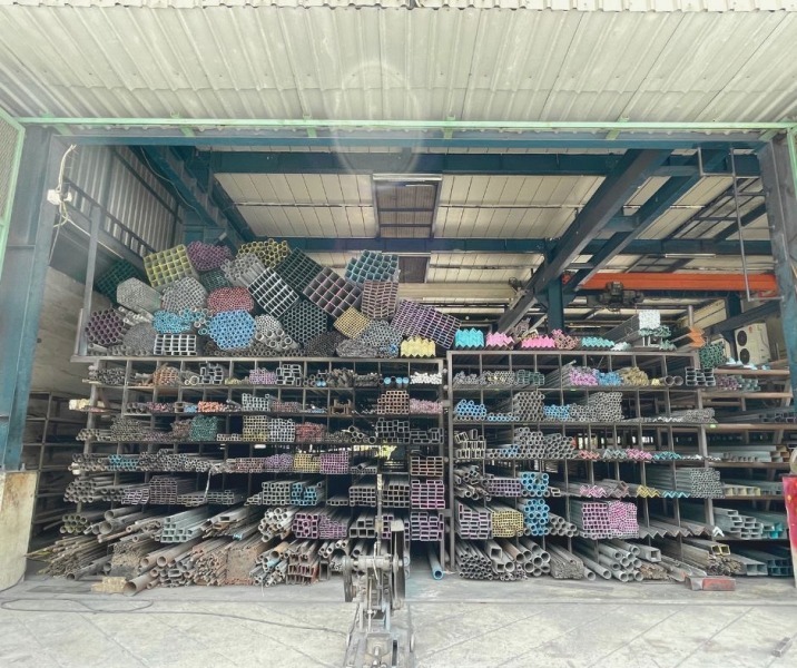 ขายเหล็กส่งด่วนบ้านบึง