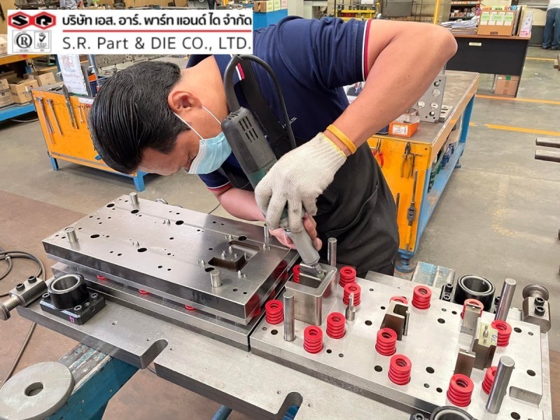 รับผลิตแม่พิมพ์โลหะ