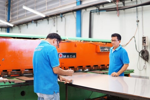 รับสั่งทำเครื่องทำน้ำแข็ง