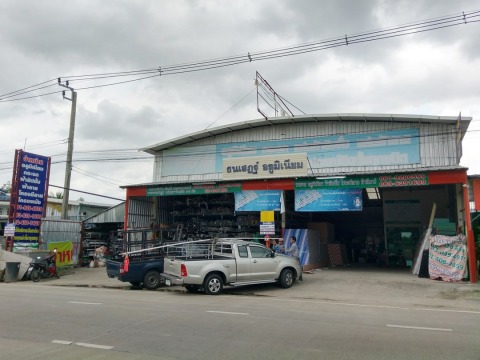 ร้านกระจกอลูมิเนียม 