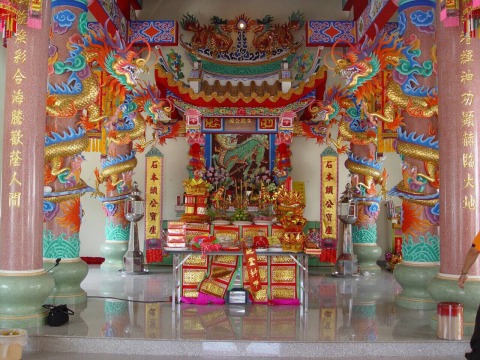 สร้างหิ้งบูชาเทพเจ้า