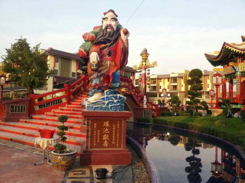 สร้างองค์พระจีน