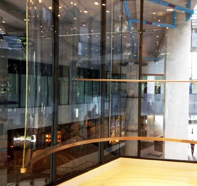 ผนังลิฟท์ พลาสติกดัดโค้ง หนา 10 มม.