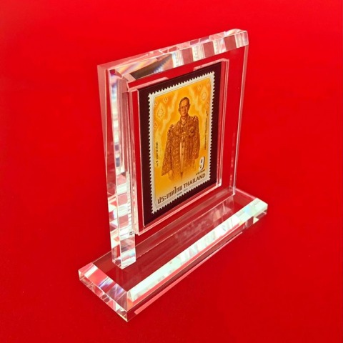 ชิ้นงานอะคริลิคขึ้นรูป