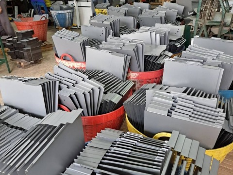 รับพับโลหะ