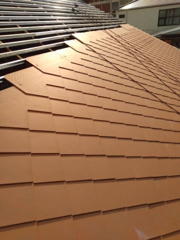 กระเบื้องหลังคานนทบุรี