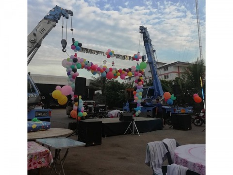 จ้างรถเฮี๊ยบยกของงานเลี้ยงเพชรบุรี