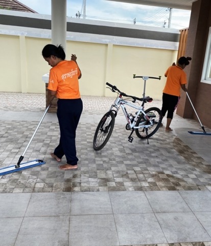 บริการล้างพื้นโรงรถสุราษฎ์ธานี