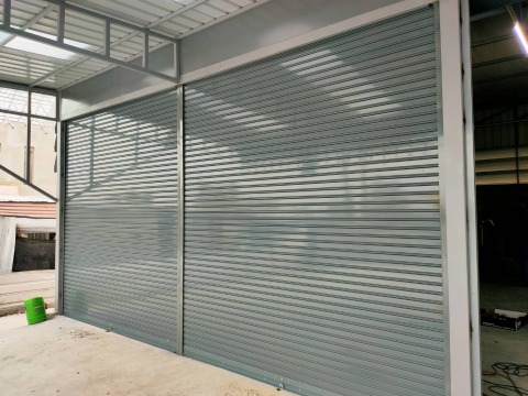 ติดตั้งประูม้วนมือดึง4ชุด ไทรน้อย บางบัวทอง