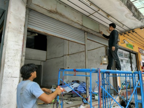 ช่างรับติดตั้งประตูม้วน พระราม2