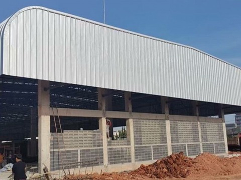 รับออกแบบหลังคาเหล็กตามโรงงาน