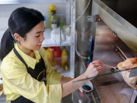 จัดหาผู้ช่วยแม่ครัวแรงงานต่างด้าว