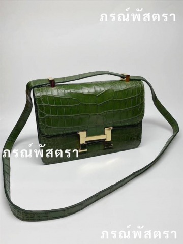 กระเป๋าสะพายพร้อมสายหนังจระเข้แท้ กระเป๋าสะพายพร้อมสายหนังจระเข้แท้