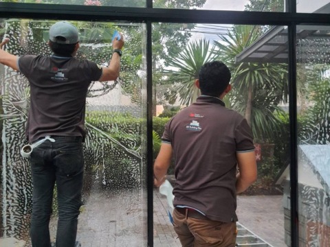 รับฟิล์มอาคาร บ้าน สำนักงานด่วน กรุงเทพ