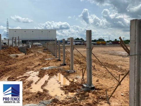 ขายรั้วคอนกรีตสำเร็จรูปพร้อมติดตั้ง